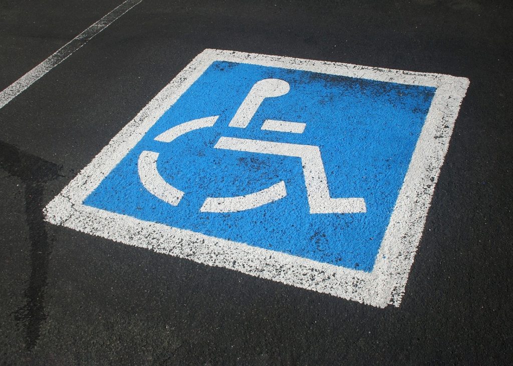 does-an-employer-need-to-provide-wheelchair-accessible-parking-dr