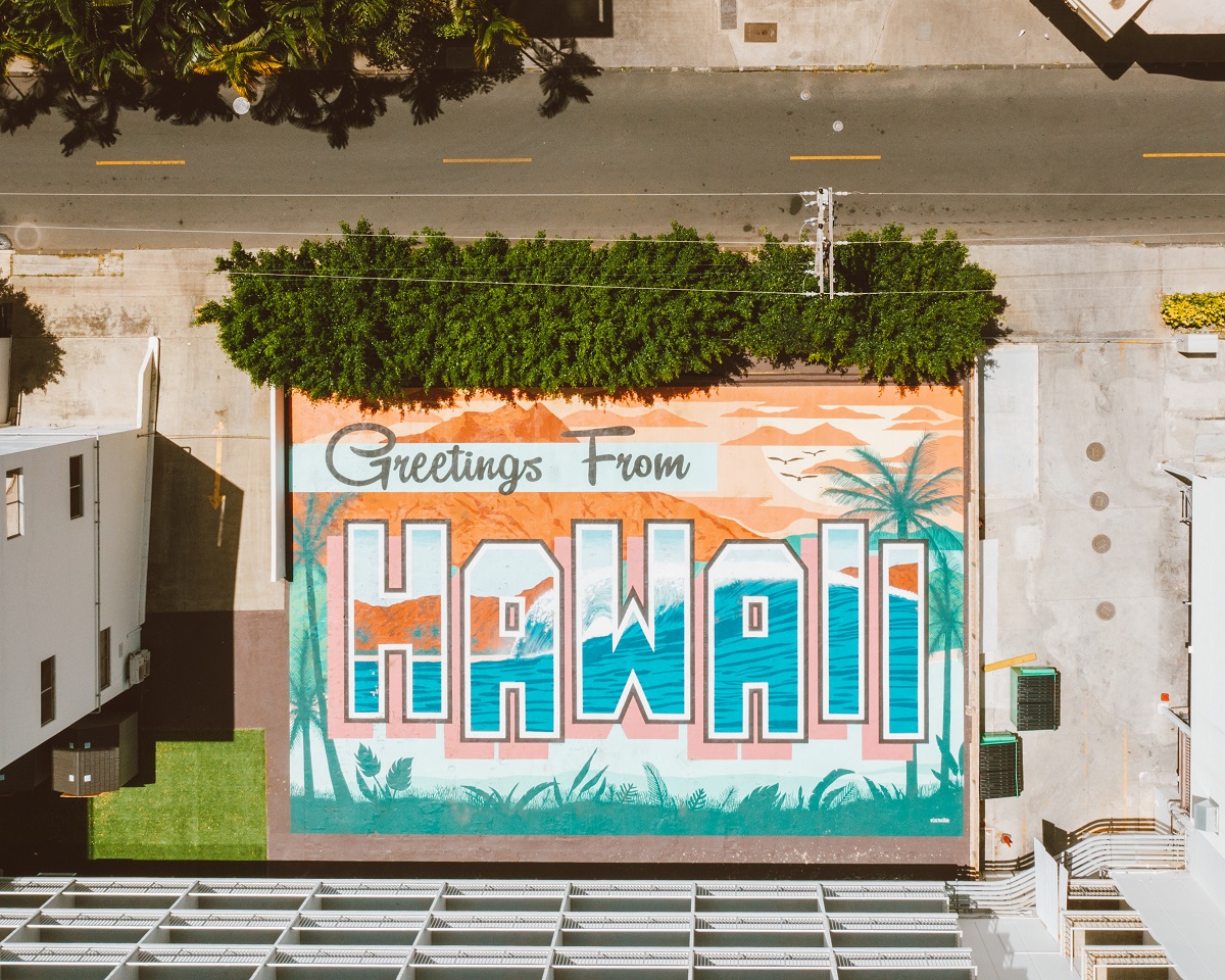 greetings from hawaii sign