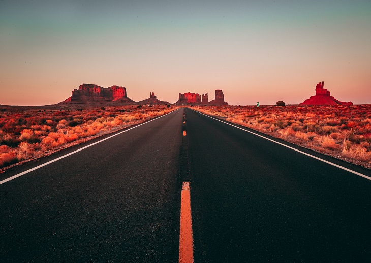 arizona desert road